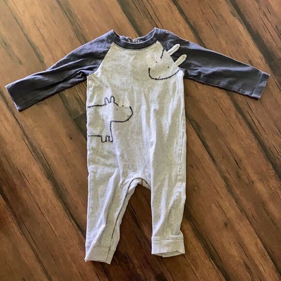 NEW Carter’s Baby Boy Rhino 🦏 Blue Grey Long Sleeve Cotton Onesie Romper 12 Mo - Picture 1 of 5